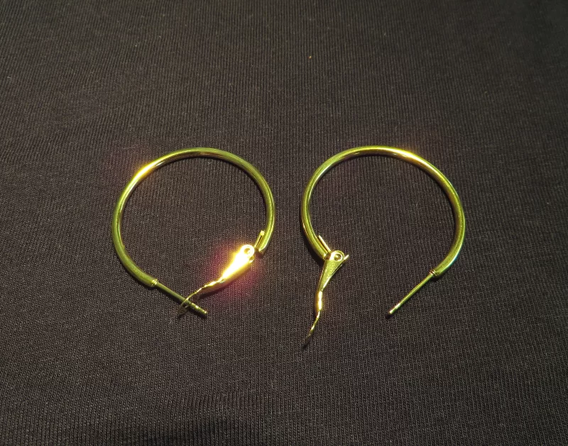 Goldene Creolen Chirurgenstahl